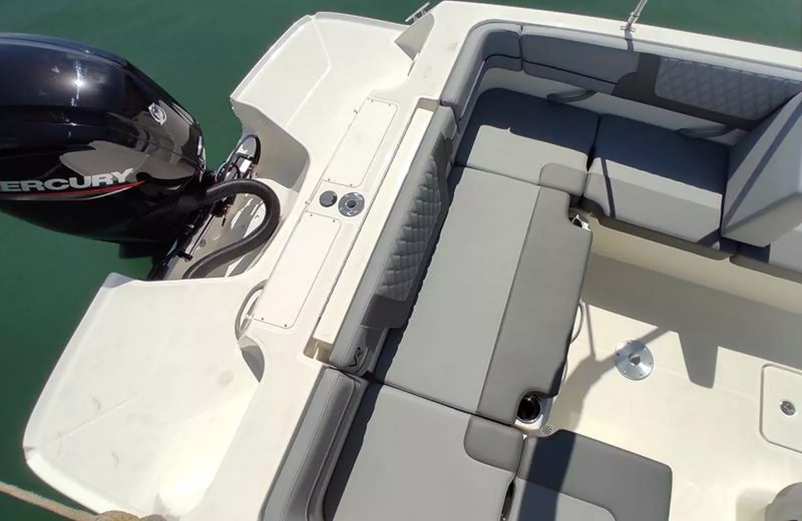 Boote mit Führerschein / Q600 Atlas (7p)