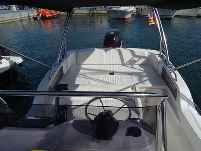 Boote mit Skipper / S057 Smile-7 (6p)